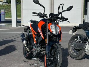 KTM DUKE 125