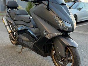 TMAX 530 BLACK MAX ABS