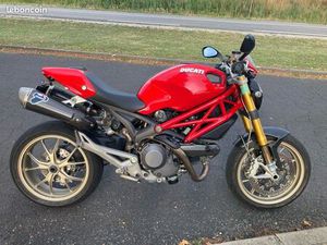 DUCATI MONSTER 1100S
