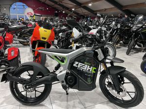 ZEEHO C!TY SPORT 3500 W ROAD AUTONOMIE 74 KM HOMOLOGUÉE 45 KM/H.
