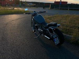 SUZUKI INTRUDER VS800