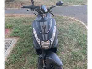 SCOOTEUR EN PARFAITE ÉTAT