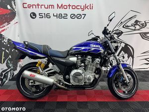 YAMAHA XJR