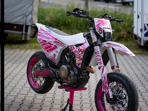 HUSQVARNA 701 SUPERMOTO A2