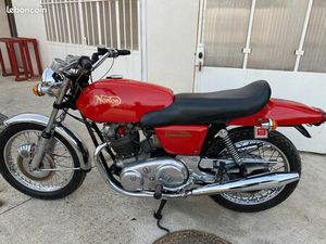 NORTON COMMANDO 750 FASTBACK