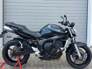 YAMAHA FZ 6 ZWART