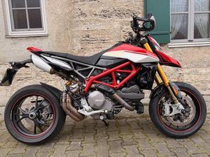 DUCATI HYPERMOTARD 950 SP, SERVICE+ ZAHNRIEMEN NEU