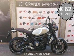 YAMAHA XSR 900