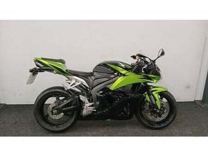 HONDA CBR600RR ** 12 MONTH MOT - STANDARD EXHAUST - 2 KEYS **