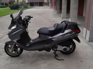 PIAGGIO X8 250