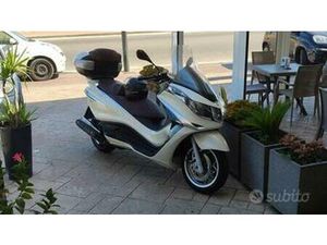 PIAGGIO X10 500 EXECUTIVE