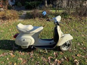 SKUTER PIAGGIO V5A VESPA 50R 1982 ROK MIŃSK MAZOWIECKI