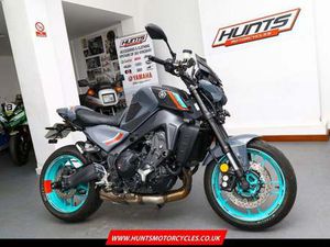 2023, '23 YAMAHA MT09. 1 OWNER. JUST 5,585 MILES. SEE AD. FOR FULL SPEC. £7,995