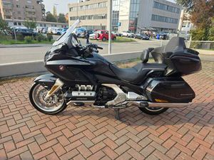VENDO HONDA GL 1800 GOLD WING TOUR DCT (2021) USATA A PARMA (CODICE 9870985) - MOTO.IT