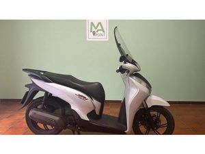 VENDO HONDA SH 300 I ABS (2016 - 20) USATA A ROMA (CODICE 9871651) - MOTO.IT