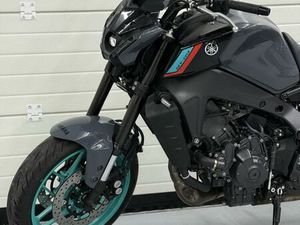 YAMAHA MT 09 2023 MERELIM (SÃO PEDRO) E FROSSOS