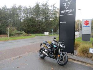 TRIUMPH STREET TRIPLE 765