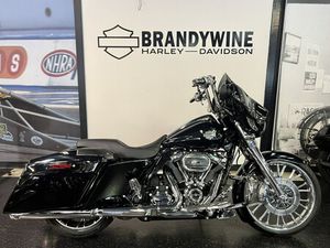 2023 HARLEY-DAVIDSON® STREET GLIDE® SPECIAL VIVID BLACK FLHXS