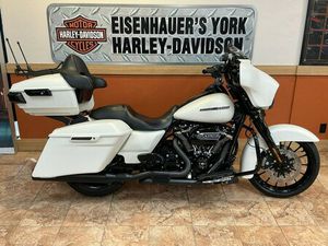 2018 HARLEY-DAVIDSON® FLHXS - STREET GLIDE® SPECIAL