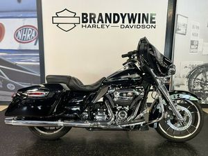 2023 HARLEY-DAVIDSON STREET GLIDE VIVID BLACK FLHX