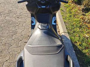 YAMAHA TMAX 560 XP560D GRAU