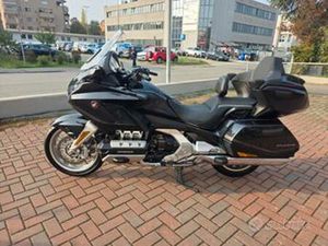 HONDA GL 1800 TOUR DCT