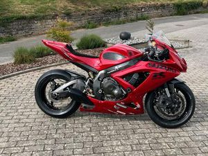SUZUKI GSXR 750 K8 K9 RENNSTRECKE RACE BIKE
