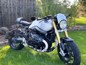 BMW R NINE T