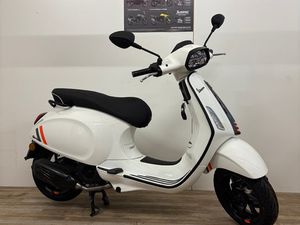 MOTO NEUVE: VESPA SPRINT 125 S