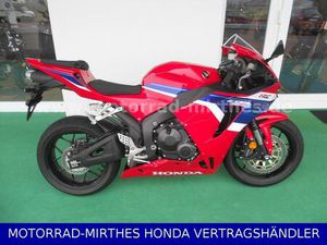 HONDA CBR600RR *1.HAND*4000KM*REIFEN NEU*