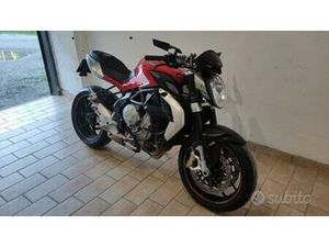 MV AGUSTA BRUTALE 675 - 2012