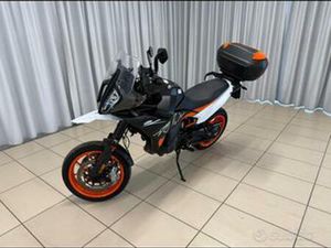 KTM 890 SMT - KTM 890 SMT (2023 --> 2023)