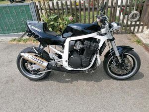 SUZUKI GSXR 1100 STEETFIGHTER
