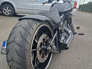 HARLEY DAVIDSON BREAKOUT 103 FAIBLE KILOMÉTRAGE