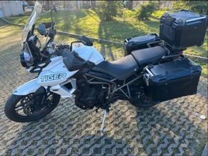 TRIUMPH TIGER 800 XRX – 2018 – 22 000 KM – EXCELLENT ÉTAT
