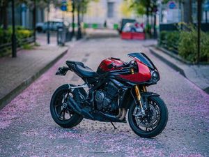 TRIUMPH SPEED TRIPLE 1200 RR 2022