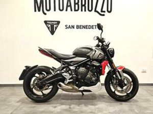 TRIUMPH TRIDENT 660