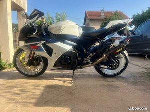 SUZUKI GSXR-1000