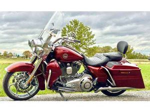HARLEY-DAVIDSON ROAD KING