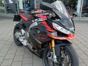 APRILIA RS 660 FACTORY DARK BANSHEE E5+ (SLEVA 46.000.-)