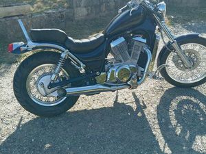 SUZUKI INTRUDER 750