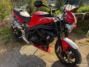 TRIUMPH SPEED TRIPLE