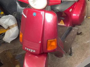 VESPA COSA 200