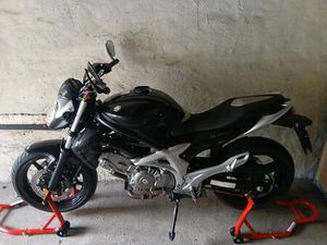 SUZUKI GLADIUS 650