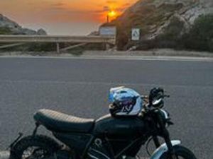 DUCATI SCRAMBLER 800