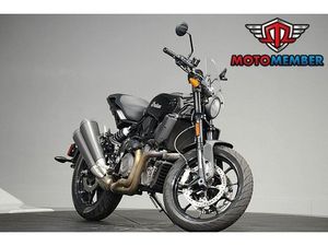 2019 INDIAN MOTORCYCLE® FTR™ 1200 BASE