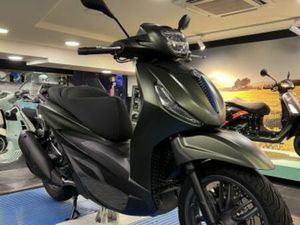 PIAGGIO BEVERLY 310 HPE E5+ 2025 300 CM3 | SCOOTER | 151 KM | VERT | 75016 PARIS 16
