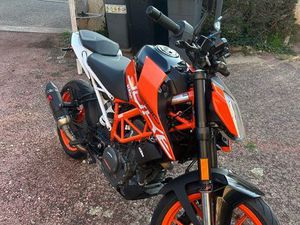 KTM DUKE 390