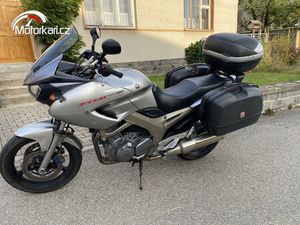 YAMAHA TDM 900