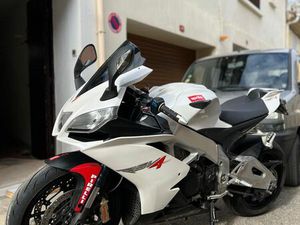 APRILIA RSV4R 2011 MOTEUR ENTIÈREMENT RESTAURÉ